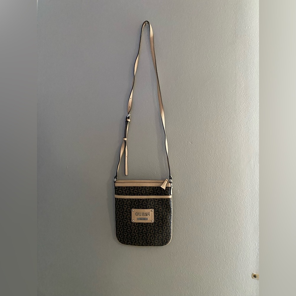 Guess crossbody bag